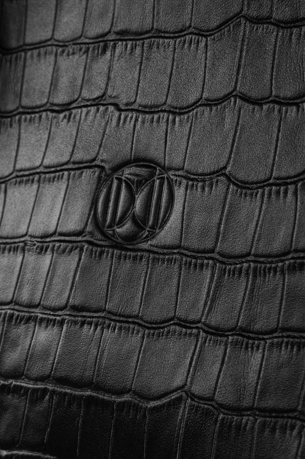 MAGNA medium Bag крокодил чорний